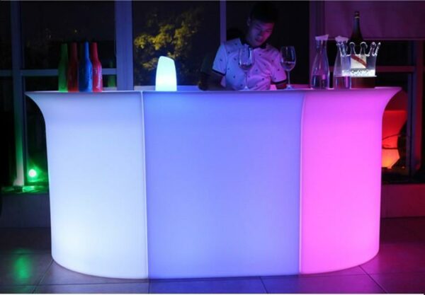 Bar lumineux LED en location pour cocktails, mariages et soirées festives en Vendée